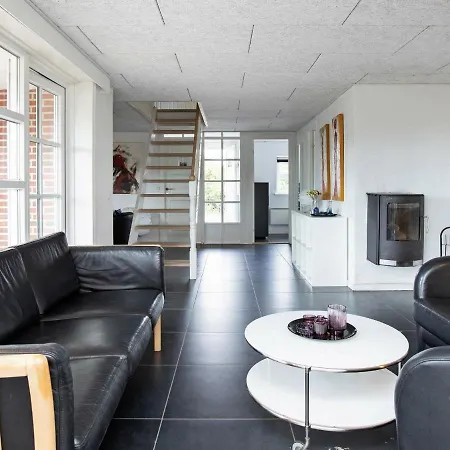 21 Person Holiday In Bl Vand Blåvand